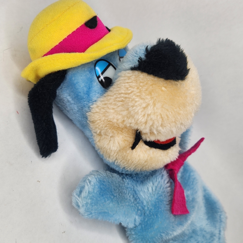 Vintage HUCKLEBERRY HOUND Hand Puppet Plush Dog